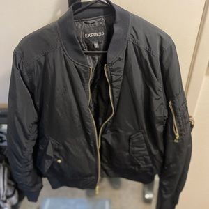 Light puffer jacket.. not super puffy